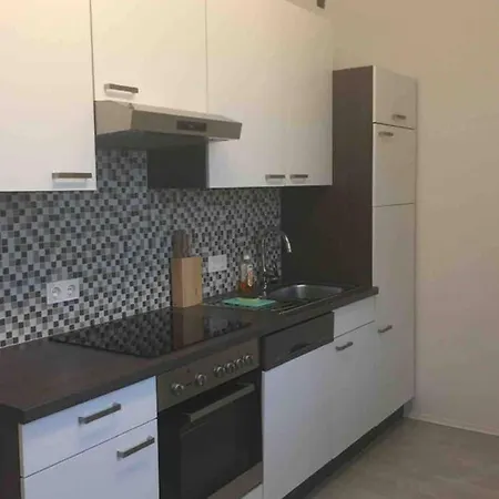Holiday home Haus Mit 3 Schlafzimmer Und Garten *