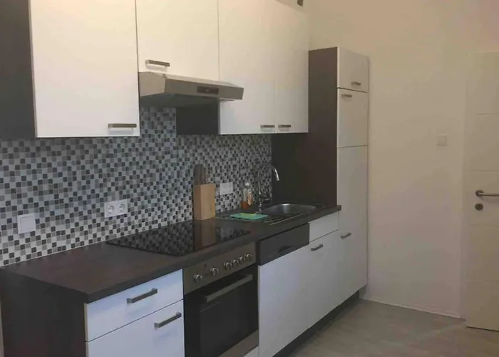 Holiday home Haus Mit 3 Schlafzimmer Und Garten *