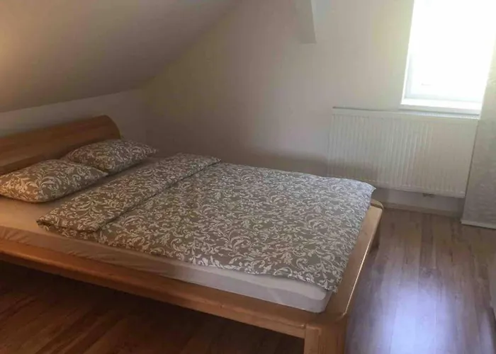 Haus Mit 3 Schlafzimmer Und Garten Holiday home